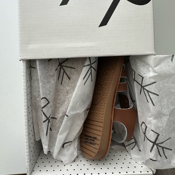 Freshly Picked Toddlers Bixby Cognac Sandals NWT - Picture 2 of 5